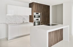 851 NE 1st Ave, Miami, FL 33132