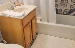 6 College St, Marshall, MO 65340