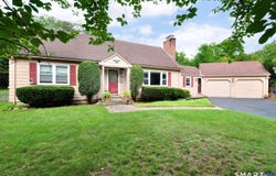 39 Sunnybrook Drive, Avon, CT 06001