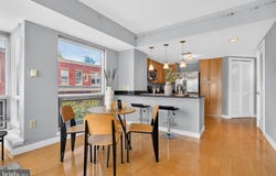 1034-00 SPRUCE Street, PHILADELPHIA, PA 19107