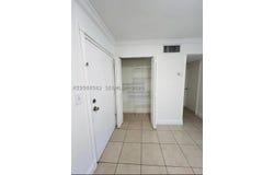 606 W 81st St, Hialeah, FL 33014