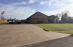 33 Old Post Ln, Enid, OK 73703