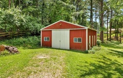 8332 Maple Grove Rd., Troy, IL 62294