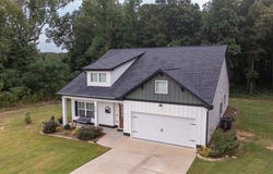 212 Live Oak Lane, Comer, GA 30629