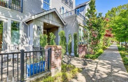 1805 SE MADISON St, Portland, OR 97214