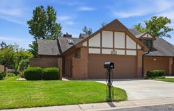 5641 Hawick LN, Topeka, KS 66614