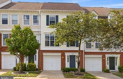 8154 RAINWATER Circle, MANASSAS, VA 20111