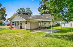 409 E Melrose St., Mullins, SC 29574