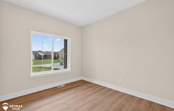 8100 Peninsula Circle, Grand Blanc, MI 48439