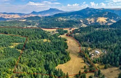2929 LITTLE RIVER Rd, Glide, OR 97443