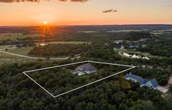 448 Mystic Oaks Trail, Fredericksburg, TX 78624