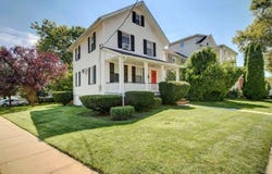 320 E 1St Ave, Roselle Boro, NJ 07203-1304