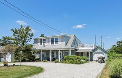 100 N Commonwealth Ave, Strathmere, NJ 08248