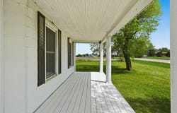 2921 220th Street, Winthrop, IA 50682