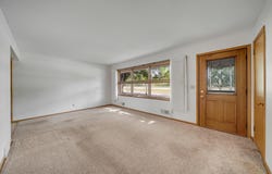 903 Parallel Street, Chaska, MN 55318