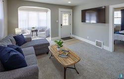 902 S Menlo Ave, Sioux Falls, SD 57104