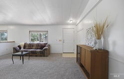 1042 2nd Ave. W, Twin Falls, ID 83301