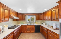 2000 Miramar Ave, Castro Valley, CA 94578