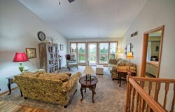 910 Cherrywood Circle, Portland, MI 48875