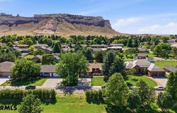 2775 GRANDVIEW RD, Gering, NE 69341