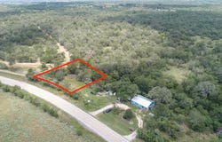 1399 Fm-671, Luling, TX 78648