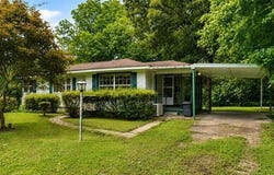 1407 20TH St, Haleyville, AL 35565