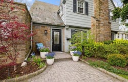 421 Broadway, Lawrence, NY 11559