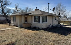402 S 2nd, Lincoln, KS 67455