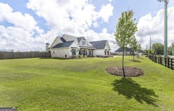 285 Bear Branch Road, Kathleen, GA 31047