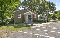 1060 Worcester St, Springfield, MA 01151