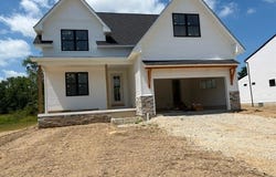 1099 Wadsworth Road, Medina, OH 44256