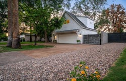 3244 E WELDON Avenue, Phoenix, AZ 85018