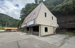 21026 Riverside Dr, Grundy, VA 24614