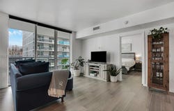 55 SE 6th St, Miami, FL 33131