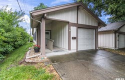 16 Whisperglen Lane, Springfield, IL 62704