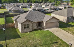 16 Patti Cove, Ward, AR 72176