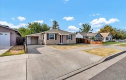 1015 Hall Avenue, Corcoran, CA 93212