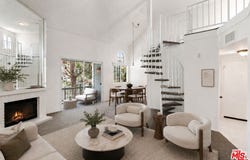 8505 Gulana Ave, Los Angeles, CA 90293