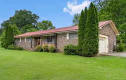 825 NE 3RD St, Carbon Hill, AL 35549