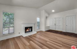 455 Kennerick Ln, Simi Valley, CA 93065