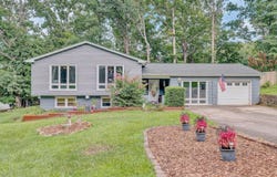 4024 Chaparral Dr, Roanoke, VA 24018