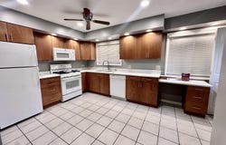 1702 W Oakton Street, Arlington Heights, IL 60004