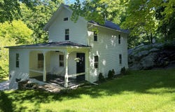 25 E Shore Road, Washington, CT 06777