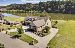 2760 River Island Blvd, Kodak, TN 37764