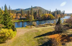 7266 Rogue River Drive, Shady Cove, OR 97539