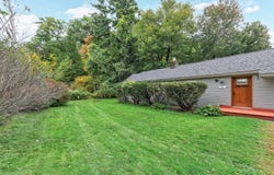 43 Mashapaug Rd, Holland, MA 01521