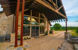 225 Valley View Dr, Comfort, TX 78013