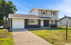 308 S HOLLYBROOK Drive, Chillicothe, IL 61523