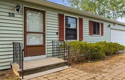 30 Gate House, Henrietta, NY 14467