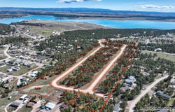 8 Freedom Drive E, Pine Haven, WY 82721
